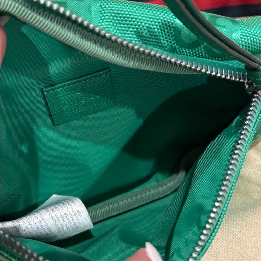 Gucci Fanny Pack | Belt Bag - Picture 4 of 17